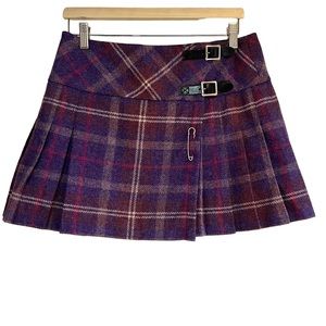 Scottish made wool mini pleated kilt with buckles in purple excellent condition